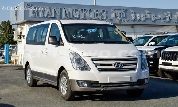 Ra Imported Hyundai Chorus funfun Ọkọ̀ akẹ́rù ńlá in Import - Dubai ni Benin Ra Imported Hyundai Chorus funfun Ọkọ̀ akẹ́rù ńlá in Import - Dubai ni Benin