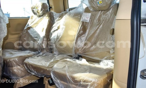 Ra Imported Hyundai Chorus funfun Ọkọ̀ akẹ́rù ńlá in Import - Dubai ni Benin Ra Imported Hyundai Chorus funfun Ọkọ̀ akẹ́rù ńlá in Import - Dubai ni Benin