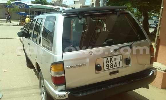 Buy Used Nissan Pathfinder Silver Car in Cotonou in Benign Buy Used Nissan Pathfinder Silver Car in Cotonou in Benign