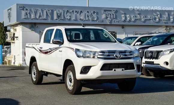 Ra Imported Toyota Hilux funfun Ọkọ̀ in Import - Dubai ni Benin Ra Imported Toyota Hilux funfun Ọkọ̀ in Import - Dubai ni Benin