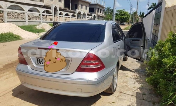 Ra Àlòkù Mercedes-Benz C–Class Silver Ọkọ̀ in Cotonou ni Benin Ra Àlòkù Mercedes-Benz C–Class Silver Ọkọ̀ in Cotonou ni Benin