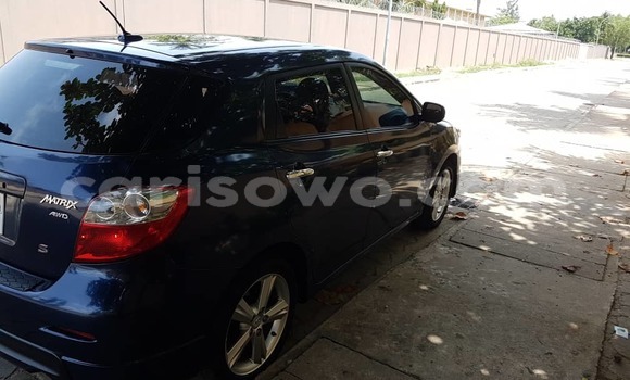 Ra Àlòkù Toyota Matrix Blue Ọkọ̀ in Cotonou ni Benin Ra Àlòkù Toyota Matrix Blue Ọkọ̀ in Cotonou ni Benin