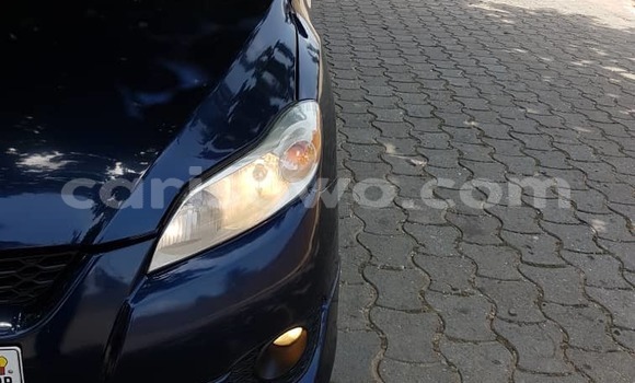 Ra Àlòkù Toyota Matrix Blue Ọkọ̀ in Cotonou ni Benin Ra Àlòkù Toyota Matrix Blue Ọkọ̀ in Cotonou ni Benin