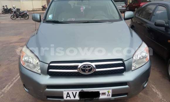 Ra Àlòkù Toyota RAV4 Alawọ ewe Ọkọ̀ in Cotonou ni Benin Ra Àlòkù Toyota RAV4 Alawọ ewe Ọkọ̀ in Cotonou ni Benin