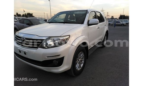 Ra Imported Toyota Fortuner funfun Ọkọ̀ in Import - Dubai ni Benin Ra Imported Toyota Fortuner funfun Ọkọ̀ in Import - Dubai ni Benin