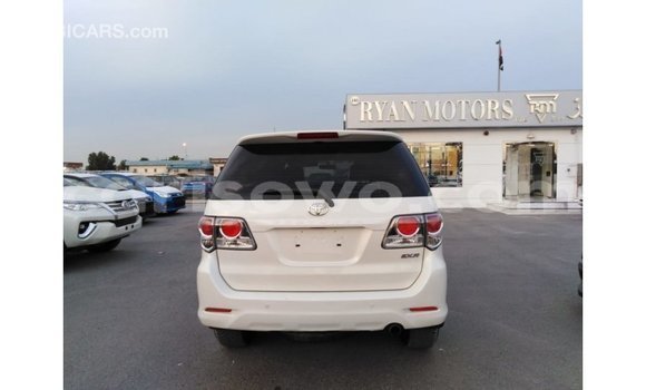 Ra Imported Toyota Fortuner funfun Ọkọ̀ in Import - Dubai ni Benin Ra Imported Toyota Fortuner funfun Ọkọ̀ in Import - Dubai ni Benin