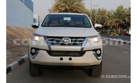 Sayi Imported Toyota Fortuner Black Mota in Import - Dubai a Benin Sayi Imported Toyota Fortuner Black Mota in Import - Dubai a Benin