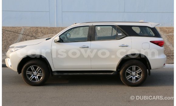Sayi Imported Toyota Fortuner Black Mota in Import - Dubai a Benin Sayi Imported Toyota Fortuner Black Mota in Import - Dubai a Benin