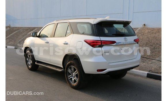 Sayi Imported Toyota Fortuner Black Mota in Import - Dubai a Benin Sayi Imported Toyota Fortuner Black Mota in Import - Dubai a Benin