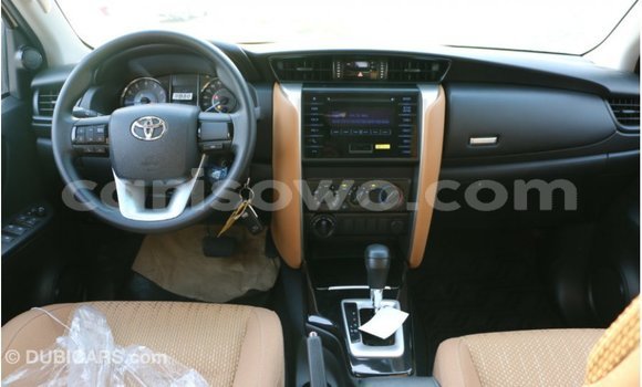 Sayi Imported Toyota Fortuner Black Mota in Import - Dubai a Benin Sayi Imported Toyota Fortuner Black Mota in Import - Dubai a Benin