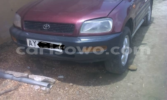 Sayi Na hannu Toyota RAV4 Red Mota in Cotonou a Benin Sayi Na hannu Toyota RAV4 Red Mota in Cotonou a Benin