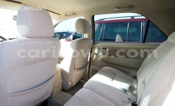 Acheter Import Voiture Toyota Fortuner Blanc à Import - Dubai, Benin Acheter Import Voiture Toyota Fortuner Blanc à Import - Dubai, Benin