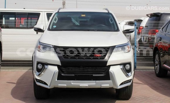 Ra Imported Toyota Fortuner funfun Ọkọ̀ in Import - Dubai ni Benin Ra Imported Toyota Fortuner funfun Ọkọ̀ in Import - Dubai ni Benin