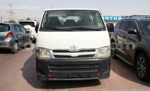Acheter Import Voiture Toyota Hiace Blanc à Import - Dubai, Benin Acheter Import Voiture Toyota Hiace Blanc à Import - Dubai, Benin