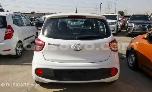 Acheter Import Voiture Hyundai i10 Blanc à Import - Dubai, Benin Acheter Import Voiture Hyundai i10 Blanc à Import - Dubai, Benin