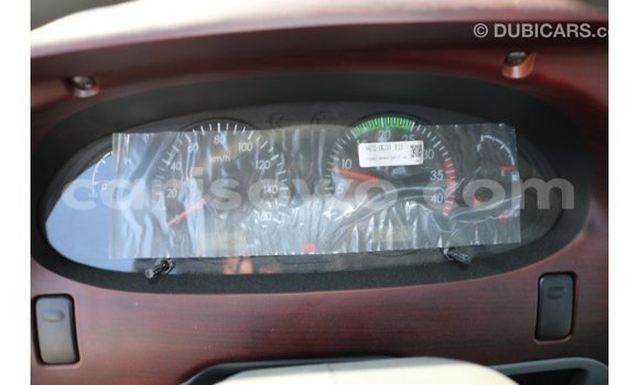 Sayi Imported Hyundai Chorus White Babbar mota in Import - Dubai a Benin