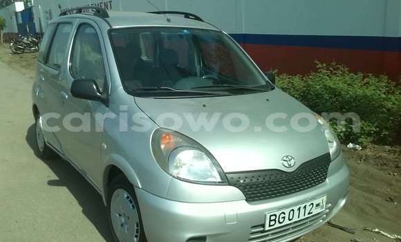 Acheter Occasion Voiture Toyota Yaris Gris à Cotonou, Benin Acheter Occasion Voiture Toyota Yaris Gris à Cotonou, Benin