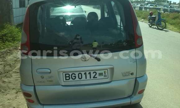 Acheter Occasion Voiture Toyota Yaris Gris à Cotonou, Benin Acheter Occasion Voiture Toyota Yaris Gris à Cotonou, Benin