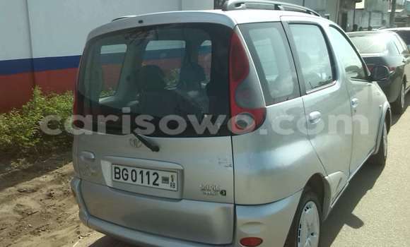 Acheter Occasion Voiture Toyota Yaris Gris à Cotonou, Benin Acheter Occasion Voiture Toyota Yaris Gris à Cotonou, Benin
