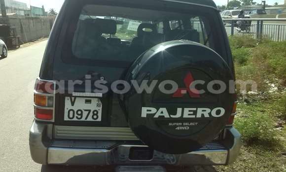 Acheter Occasion Voiture Mitsubishi Pajero Vert à Cotonou, Benin Acheter Occasion Voiture Mitsubishi Pajero Vert à Cotonou, Benin