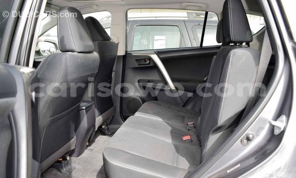 Ra Imported Toyota HiAce Miiran Ọkọ̀ akẹ́rù ńlá in Import - Dubai ni Benin Ra Imported Toyota HiAce Miiran Ọkọ̀ akẹ́rù ńlá in Import - Dubai ni Benin