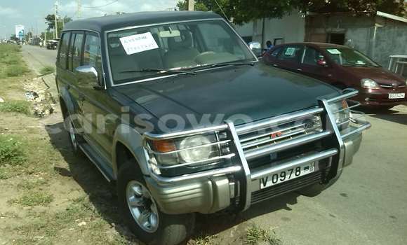 Sayi Na hannu Mitsubishi Pajero Green Mota in Cotonou a Benin