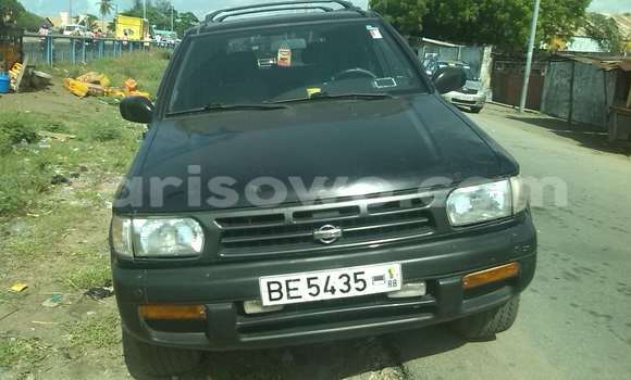 Acheter Occasion Voiture Nissan Pathfinder Noir à Cotonou, Benin Acheter Occasion Voiture Nissan Pathfinder Noir à Cotonou, Benin