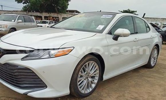 Acheter Occasion Voiture Toyota Camry Blanc à Cotonou, Benin Acheter Occasion Voiture Toyota Camry Blanc à Cotonou, Benin