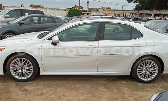 Acheter Occasion Voiture Toyota Camry Blanc à Cotonou, Benin Acheter Occasion Voiture Toyota Camry Blanc à Cotonou, Benin