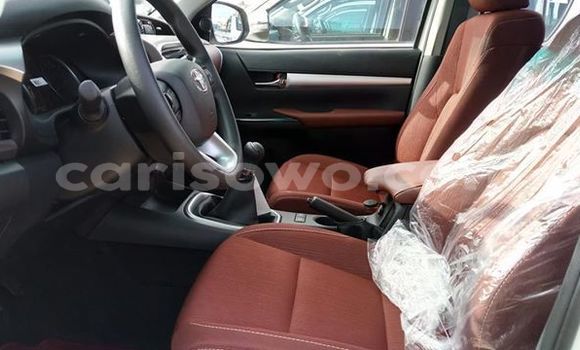 Acheter Occasion Voiture Toyota Hilux Blanc à Cotonou, Benin Acheter Occasion Voiture Toyota Hilux Blanc à Cotonou, Benin