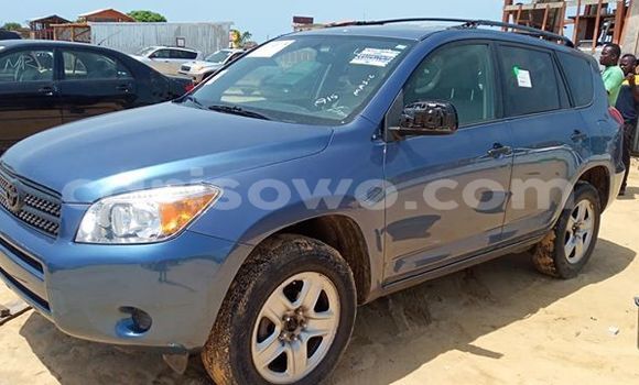 Acheter Occasion Voiture Toyota RAV4 Bleu à Cotonou, Benin Acheter Occasion Voiture Toyota RAV4 Bleu à Cotonou, Benin