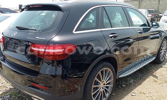 Acheter Occasion Voiture Mercedes-Benz GLC Noir à Cotonou, Benin Acheter Occasion Voiture Mercedes-Benz GLC Noir à Cotonou, Benin