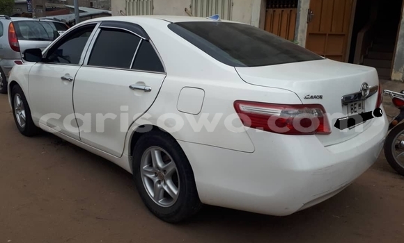 Ra Àlòkù Toyota Camry funfun Ọkọ̀ in Cotonou ni Benin Ra Àlòkù Toyota Camry funfun Ọkọ̀ in Cotonou ni Benin
