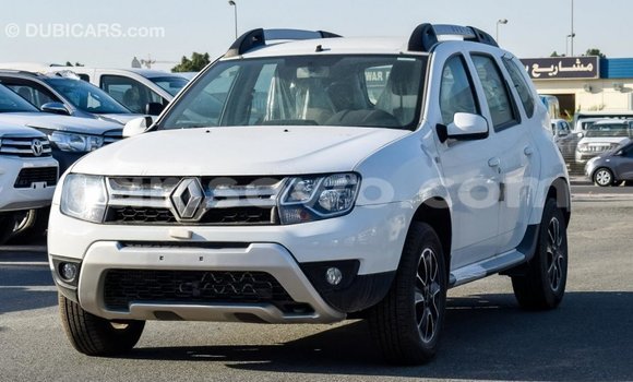 Ra Imported Renault Duster funfun Ọkọ̀ in Import - Dubai ni Benin Ra Imported Renault Duster funfun Ọkọ̀ in Import - Dubai ni Benin