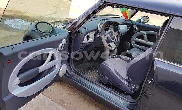 Sayi Na hannu MINI Cooper Black Mota in Cotonou a Benin Sayi Na hannu MINI Cooper Black Mota in Cotonou a Benin