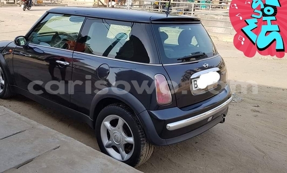 Sayi Na hannu MINI Cooper Black Mota in Cotonou a Benin Sayi Na hannu MINI Cooper Black Mota in Cotonou a Benin