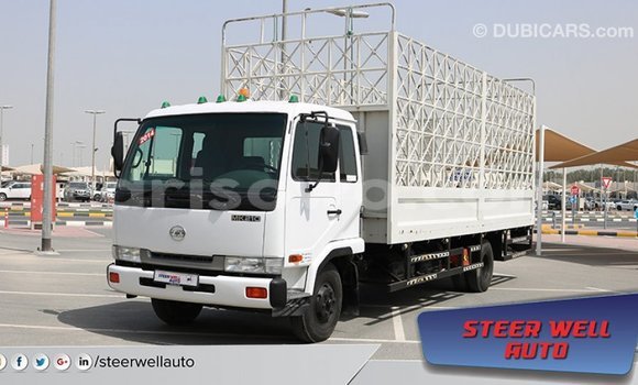 Sayi Imported Nissan Evalia White Babbar mota in Import - Dubai a Benin Sayi Imported Nissan Evalia White Babbar mota in Import - Dubai a Benin