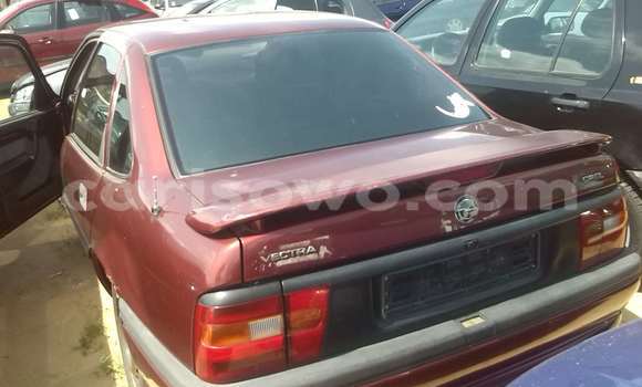 Sayi Na hannu Opel Vectra Red Mota in Porto Novo a Benin