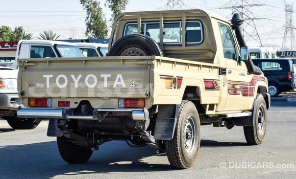 Buy Import Toyota Land Cruiser Beige Car in Import - Dubai in Benign Buy Import Toyota Land Cruiser Beige Car in Import - Dubai in Benign