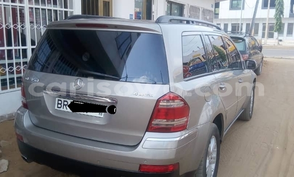 Ra Àlòkù Mercedes-Benz GL-klasse Silver Ọkọ̀ in Cotonou ni Benin Ra Àlòkù Mercedes-Benz GL-klasse Silver Ọkọ̀ in Cotonou ni Benin