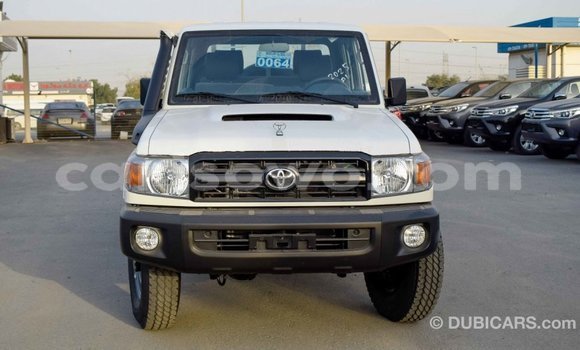 Buy Import Toyota Pickup White Car in Import - Dubai in Benign Buy Import Toyota Pickup White Car in Import - Dubai in Benign