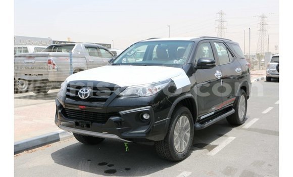 Sayi Imported Toyota Fortuner Black Mota in Import - Dubai a Benin Sayi Imported Toyota Fortuner Black Mota in Import - Dubai a Benin