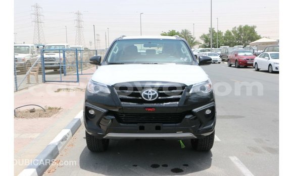 Sayi Imported Toyota Fortuner Black Mota in Import - Dubai a Benin Sayi Imported Toyota Fortuner Black Mota in Import - Dubai a Benin