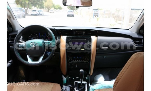 Sayi Imported Toyota Fortuner Black Mota in Import - Dubai a Benin Sayi Imported Toyota Fortuner Black Mota in Import - Dubai a Benin