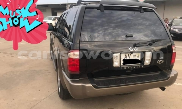 Sayi Na hannu Infiniti QX4 Black Mota in Cotonou a Benin