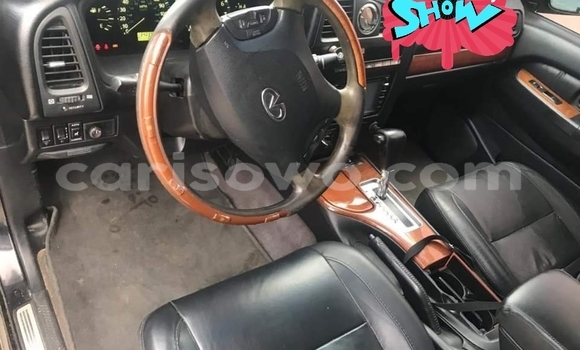 Acheter Occasion Voiture Infiniti QX4 Noir à Cotonou, Benin Acheter Occasion Voiture Infiniti QX4 Noir à Cotonou, Benin