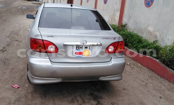Sayi Na hannu Toyota Corolla Azurfa Mota in Cotonou a Benin Sayi Na hannu Toyota Corolla Azurfa Mota in Cotonou a Benin