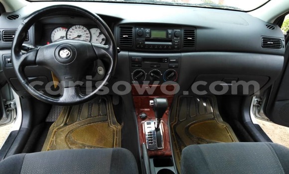 Sayi Na hannu Toyota Corolla Azurfa Mota in Cotonou a Benin Sayi Na hannu Toyota Corolla Azurfa Mota in Cotonou a Benin