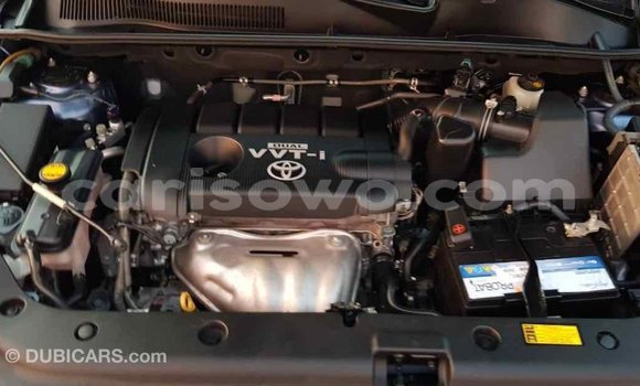 Acheter Import Utilitaire Toyota HiAce Bleu à Import - Dubai, Benin Acheter Import Utilitaire Toyota HiAce Bleu à Import - Dubai, Benin