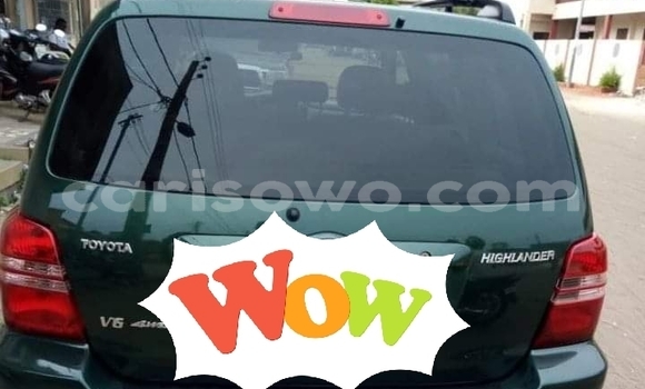 Buy Used Toyota Highlander Green Car in Cotonou in Benign Buy Used Toyota Highlander Green Car in Cotonou in Benign